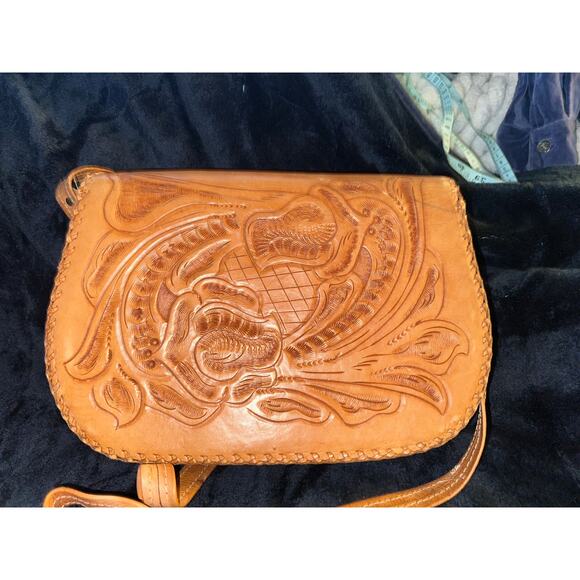 VINTAGE ROOMY SERGIO'S COLLECTION HAND TOOLED LEATHER ESPERANZA SADDLEBAG PURSE - Picture 2 of 13
